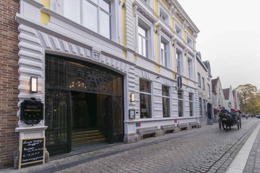 Dukes Academie — 1