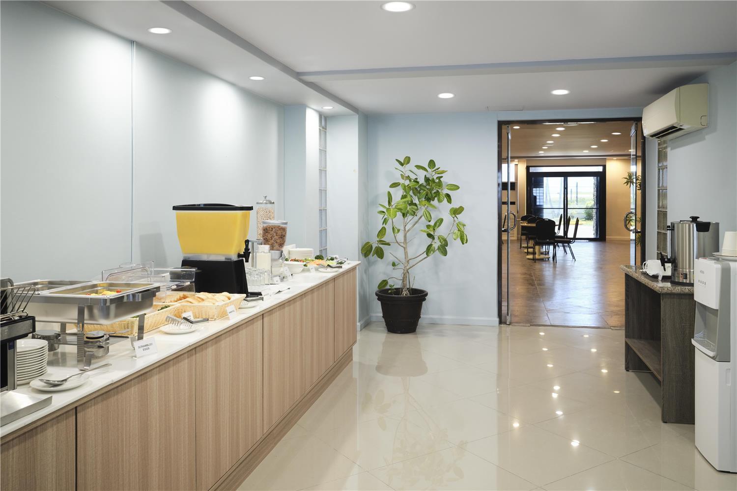 SureStay Hotel by Best Western Guam Airport South — 8