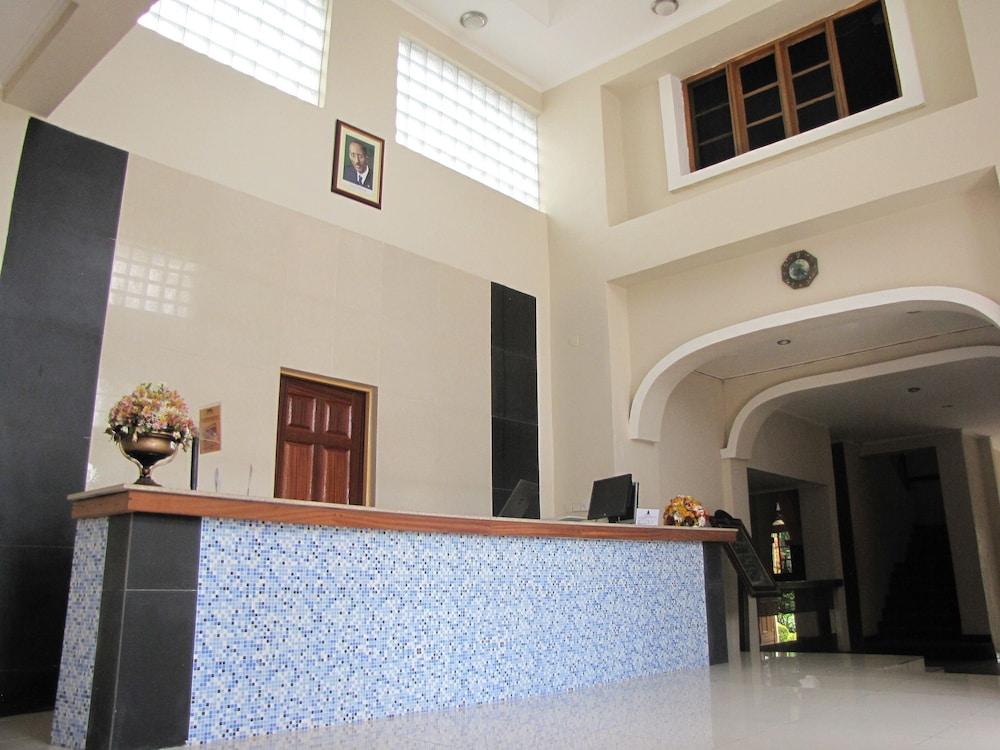 Stipp Hotel Gisenyi — 1