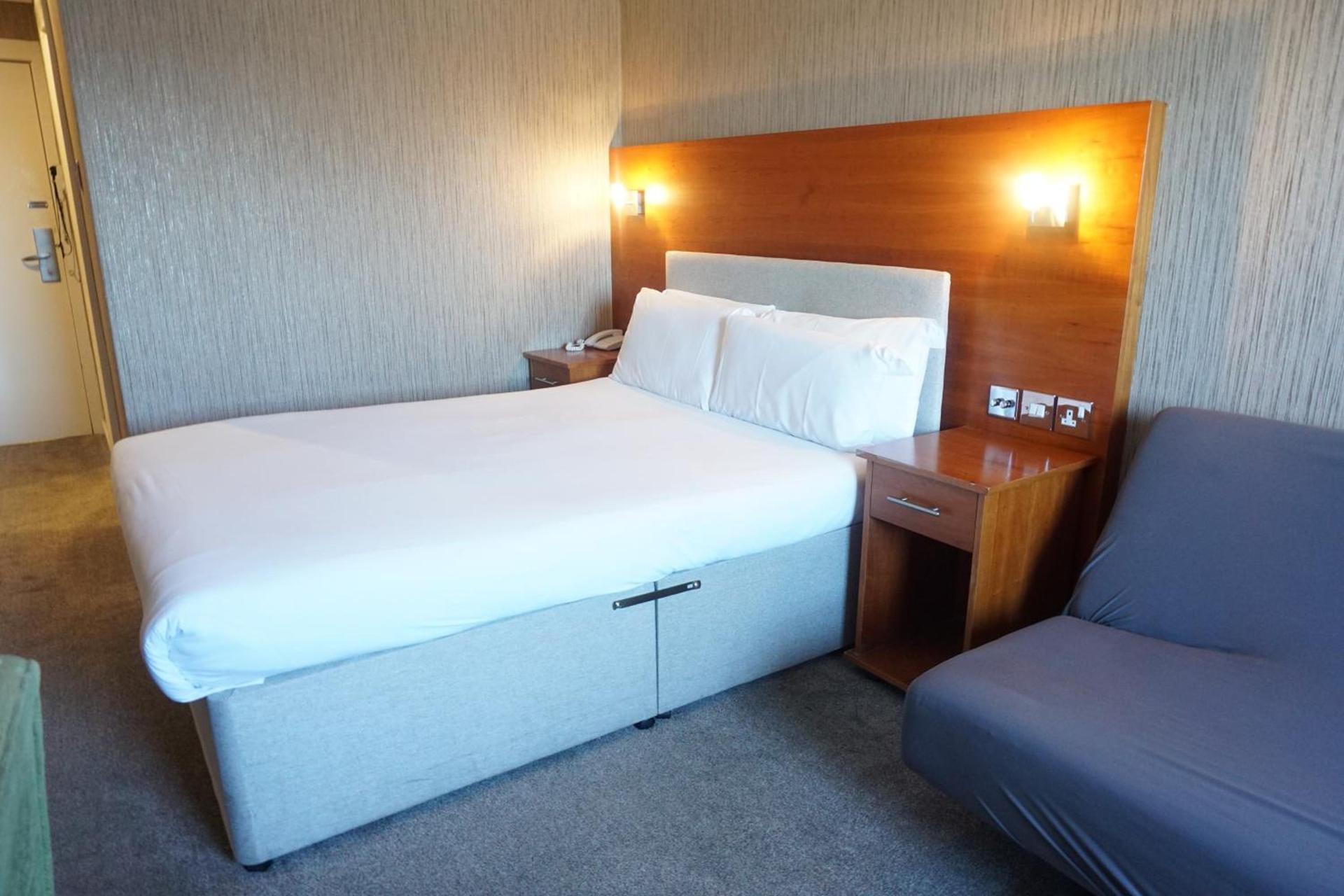 THE PARK HOTEL LIVERPOOL — 8