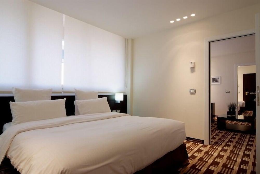 Cavalier Hotel Beirut — 9