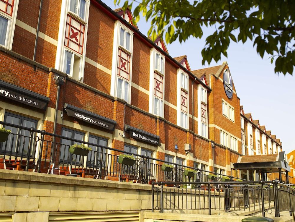Village Cardiff - Hotel & Leisure Club — 1