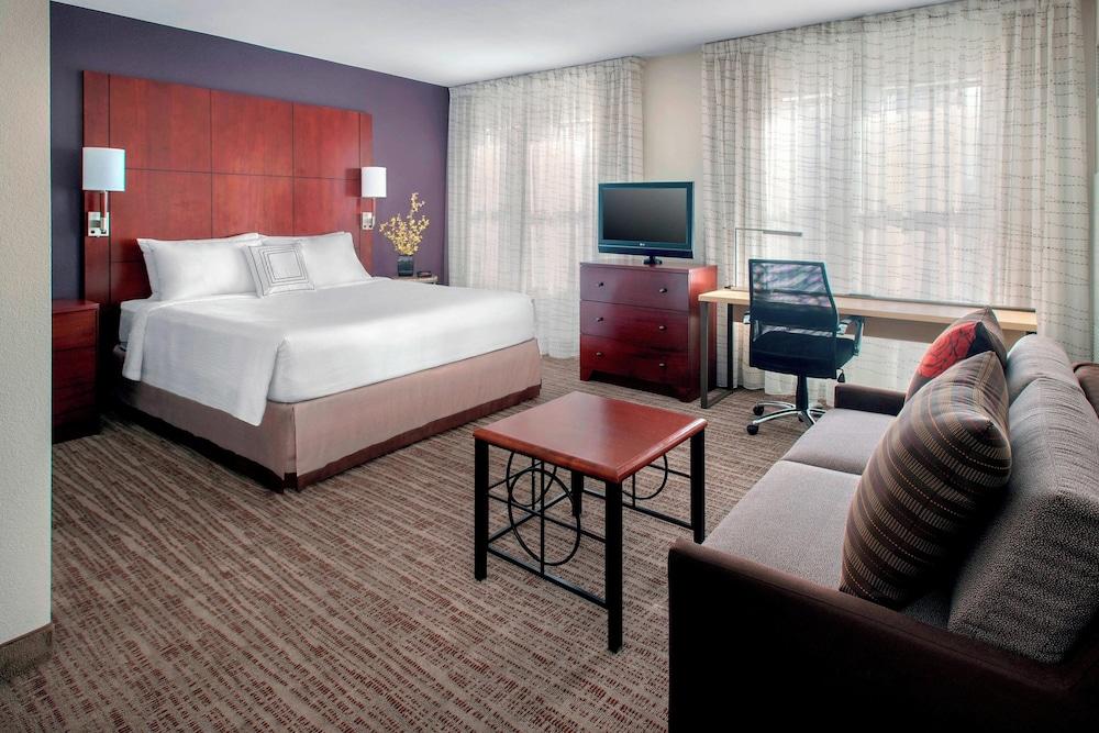 Residence Inn Alexandria Old Town South at Carlyle — 7