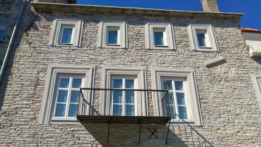 GOTTHARD HOTEL 916565 — 2