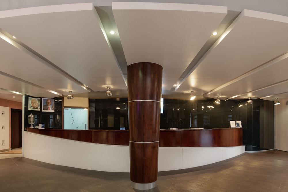 Peninsula Hotel Dar es Salaam — 2
