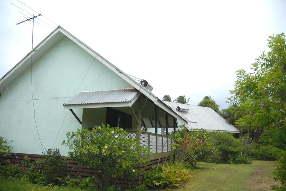 Gina's Garden Lodges — 1