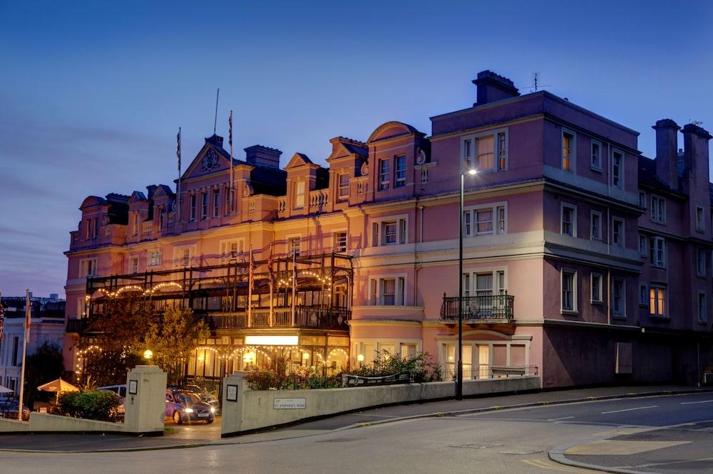 Norfolk Royale Hotel — 1