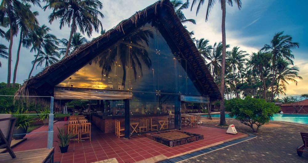 Ranweli Holiday Village — 1