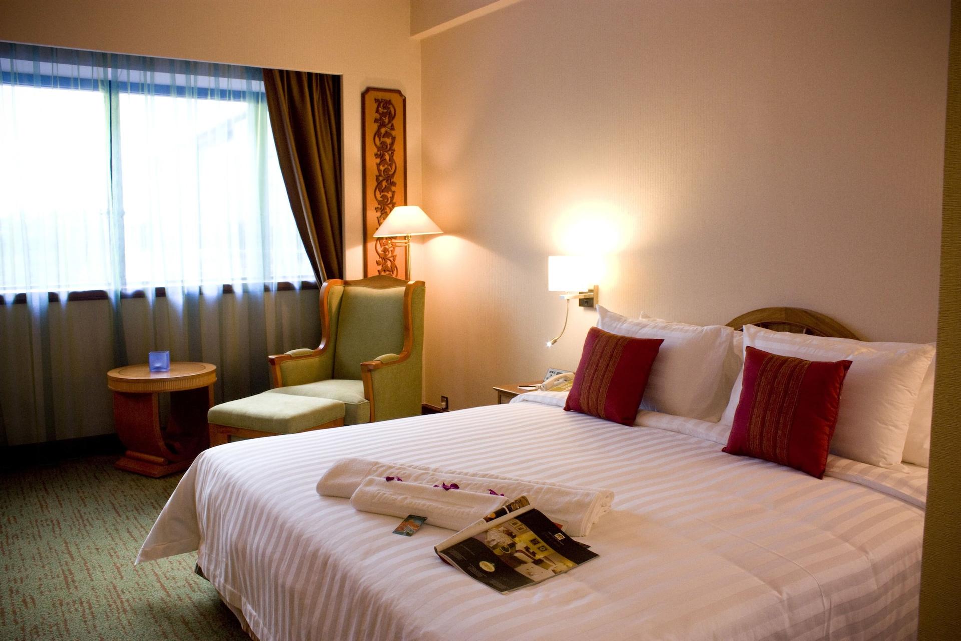THE CENTREPOINT HOTEL(MB) — 5
