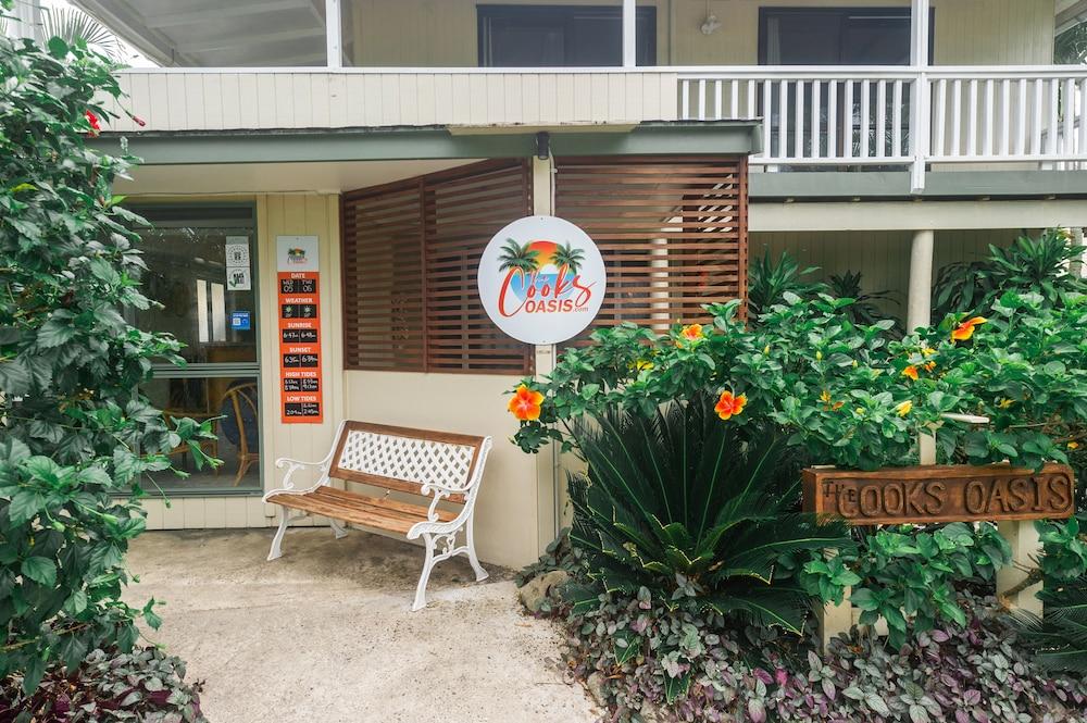 THE COOKS OASIS HOLIDAY VILLAS — 1