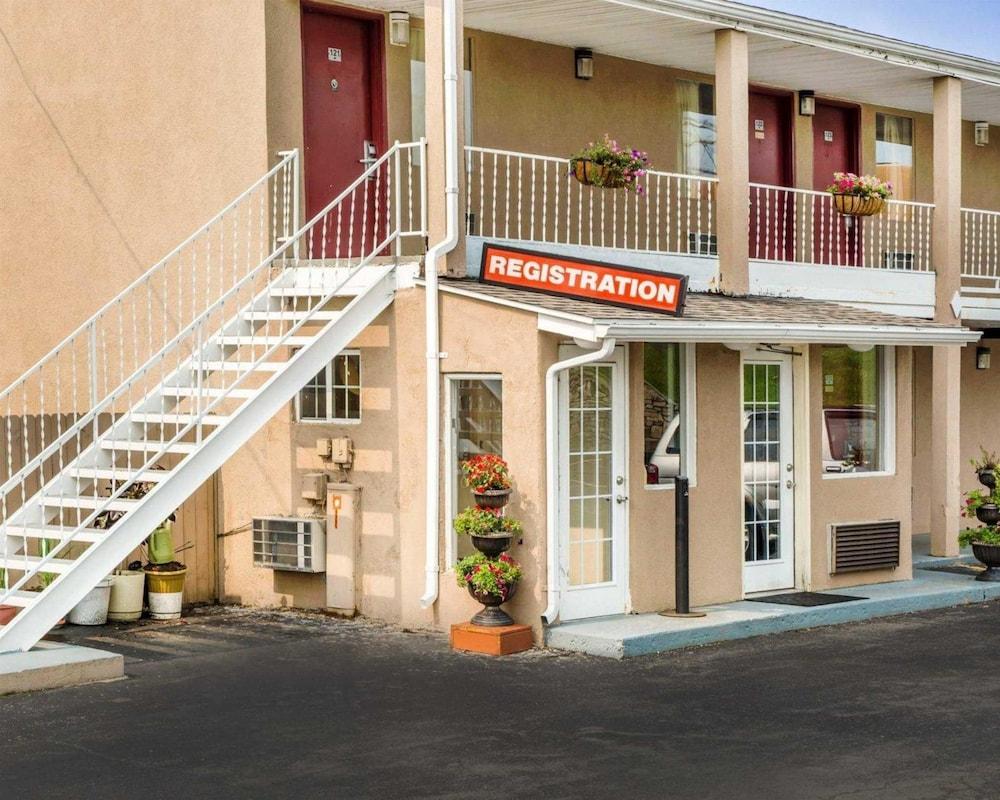 Econo Lodge Franklin - Springboro — 1