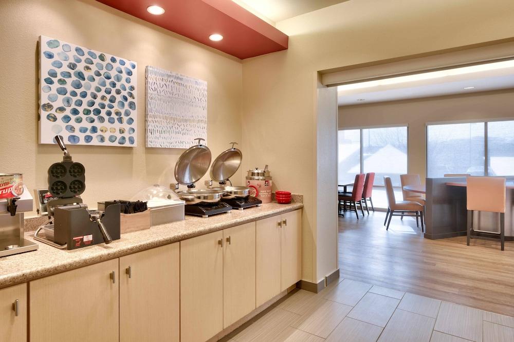 TownePlace Suites Elko — 5
