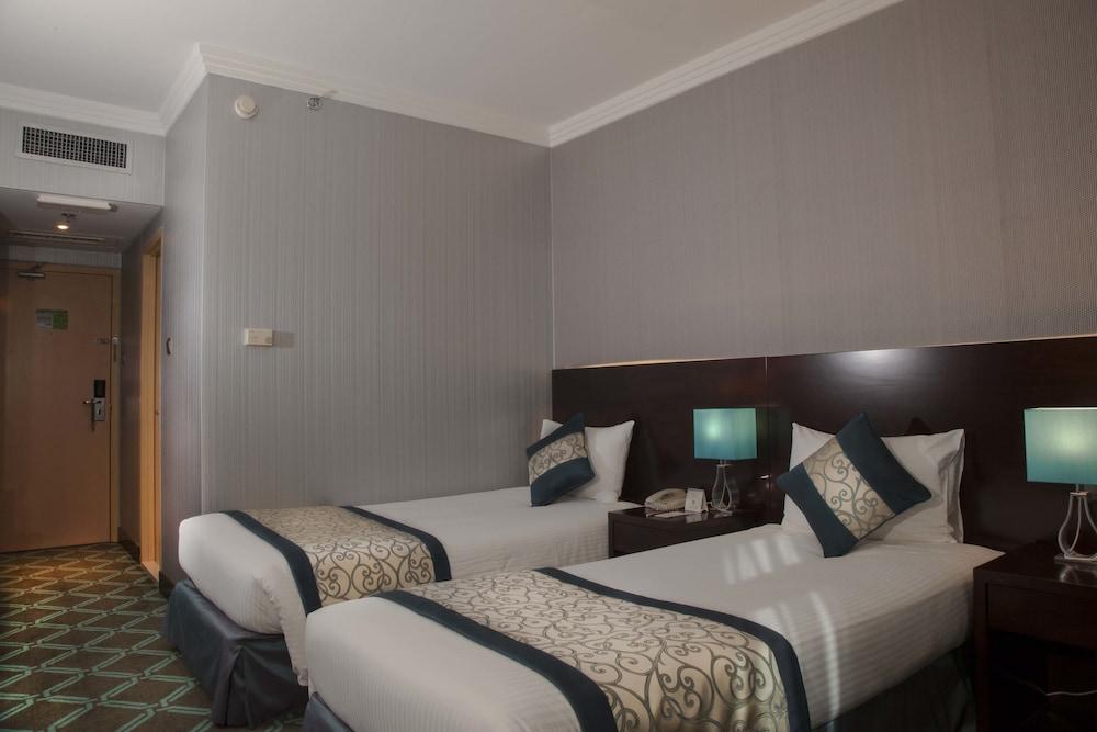 Novel Hotel City Center — 8