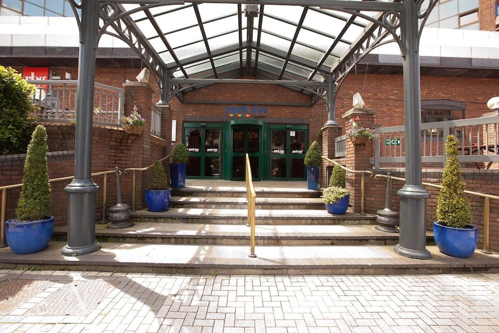 Park Inn by Radisson Cardiff City Centre — 1