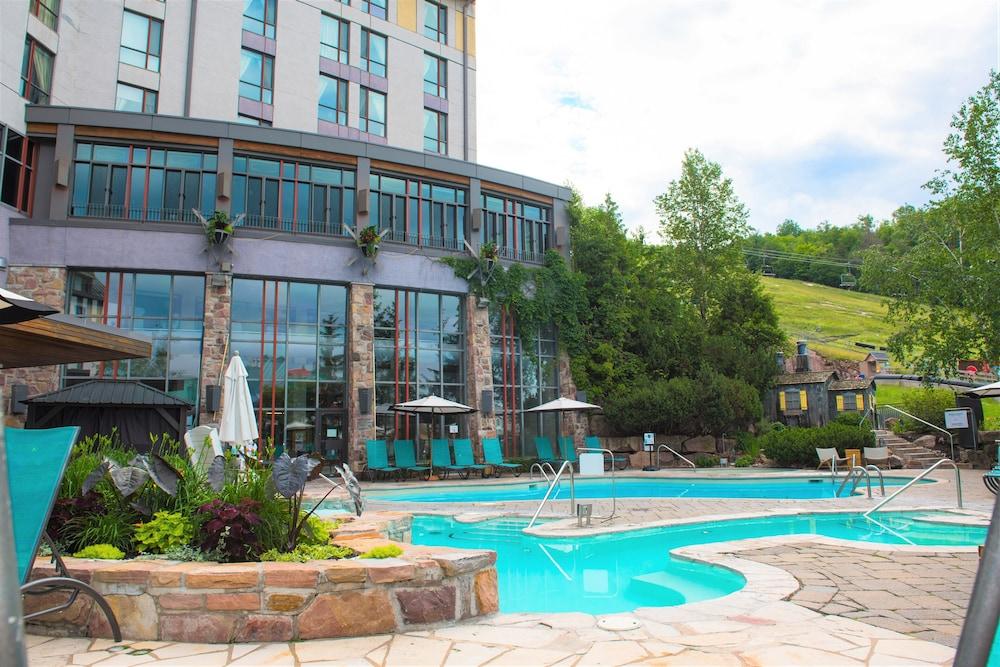 Fairmont Tremblant 61124 — 1