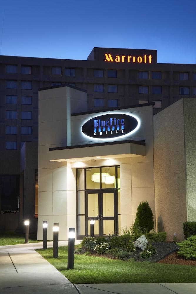 Buffalo Marriott Niagara — 3