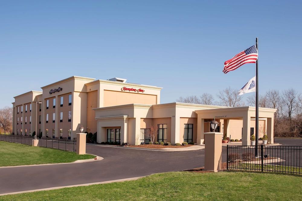 Hampton Inn Jacksonville, IL — 3