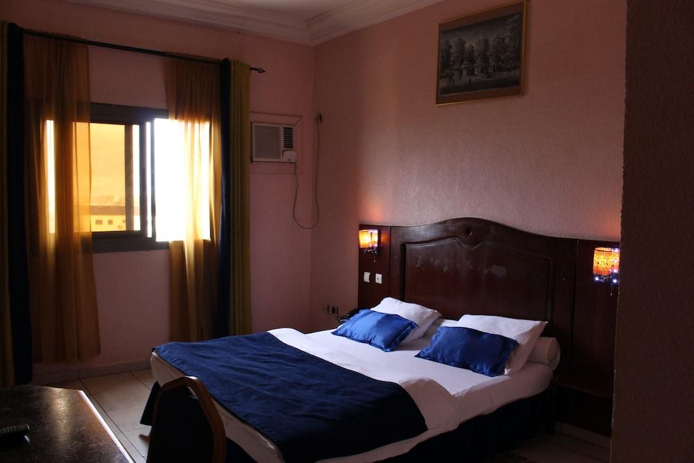 Prestige Hotel — 6