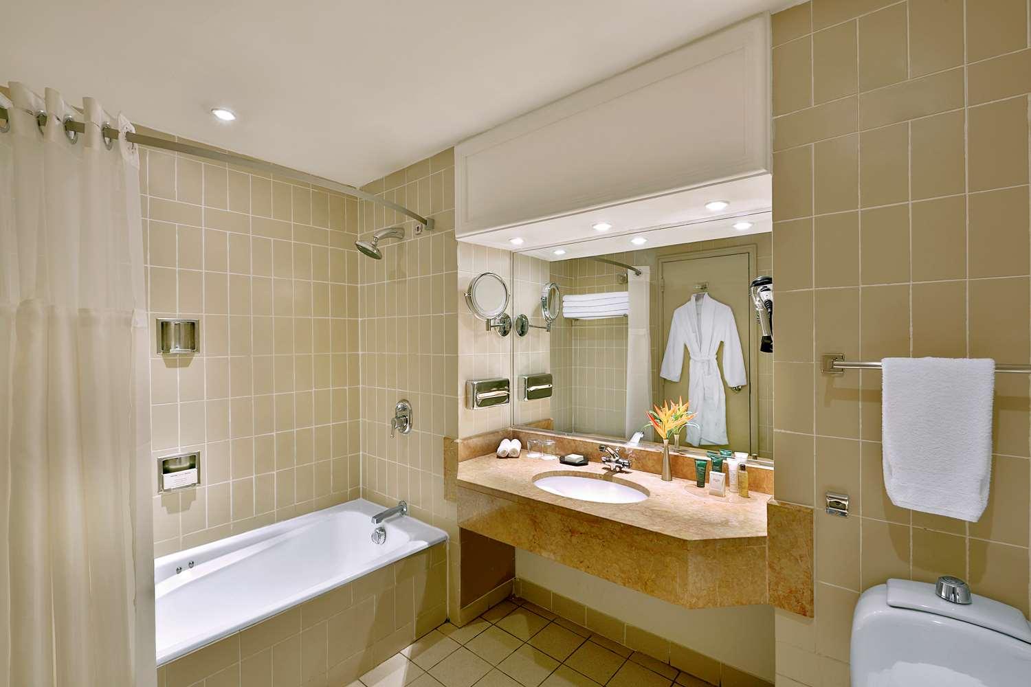 Hilton Yaounde — 4