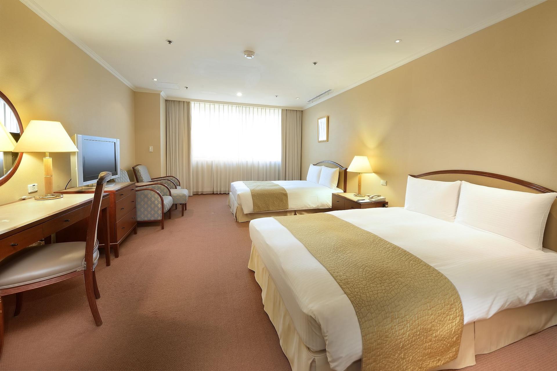 Le Midi Hotel Jungli 878385 — 7