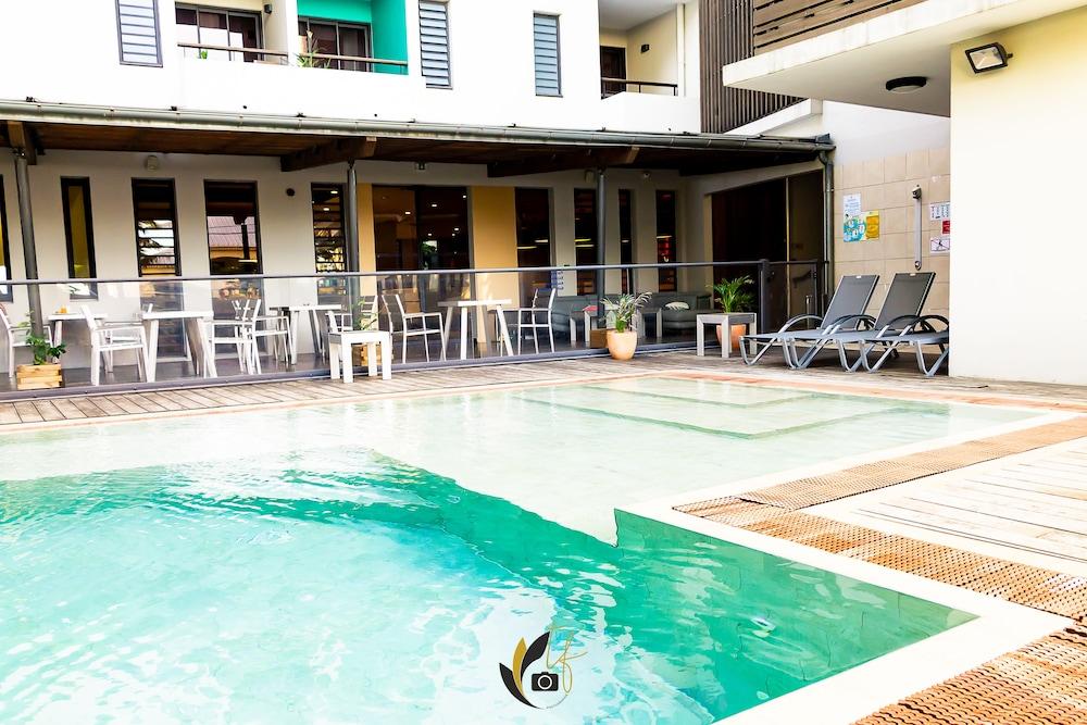 Tulip Inn Sainte Clotilde La Reunion — 1