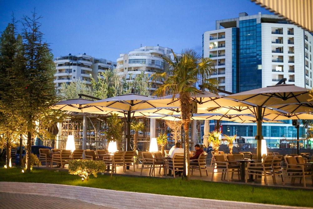 HOTEL PAVARESIA 998395 — 1