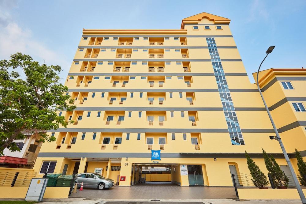 ibis budget Singapore Crystal — 1