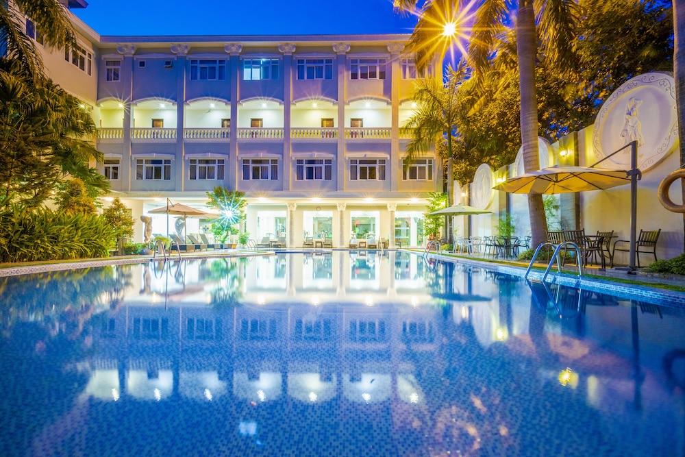 Eden Plaza Danang — 4