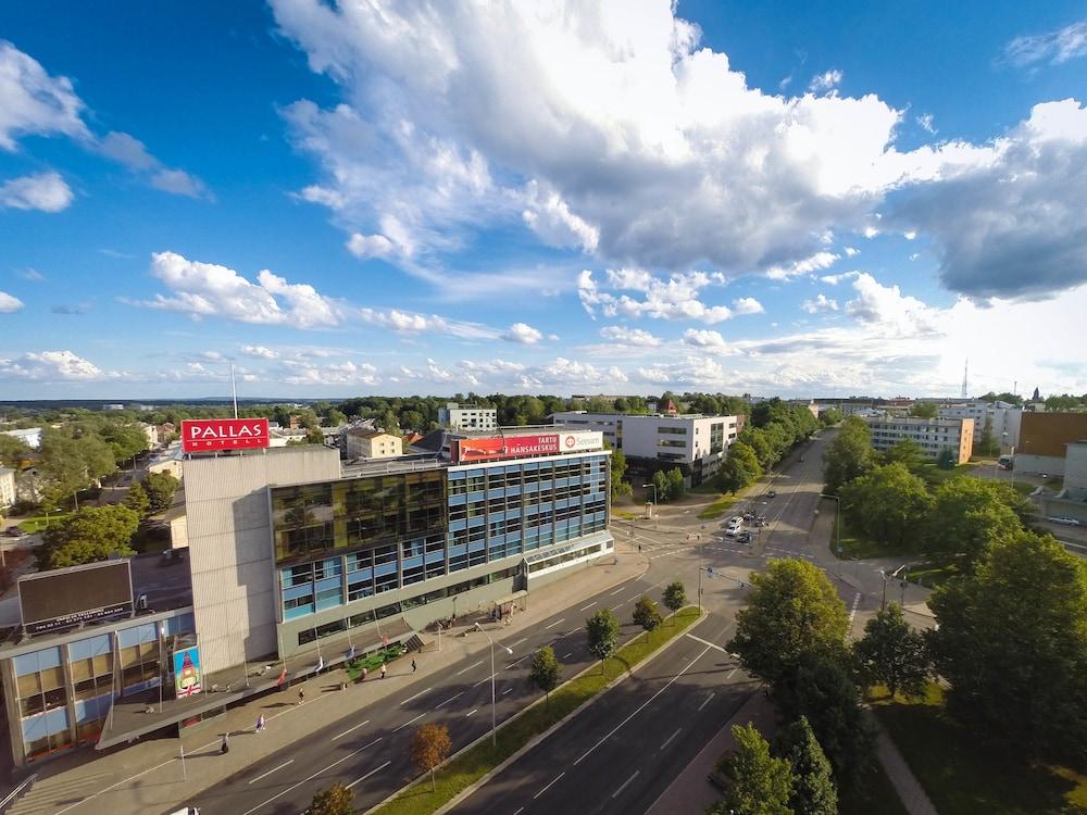 PALLAS HOTEL 1025348 — 1