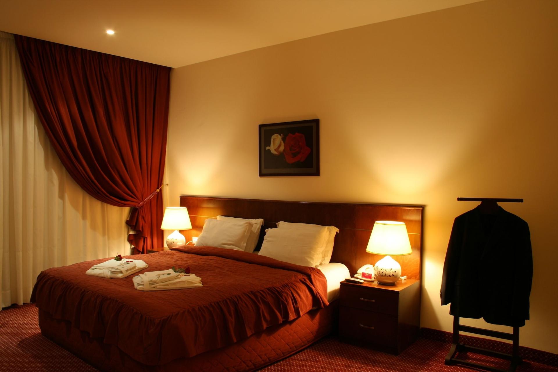 MARKAZIA SUITES — 9