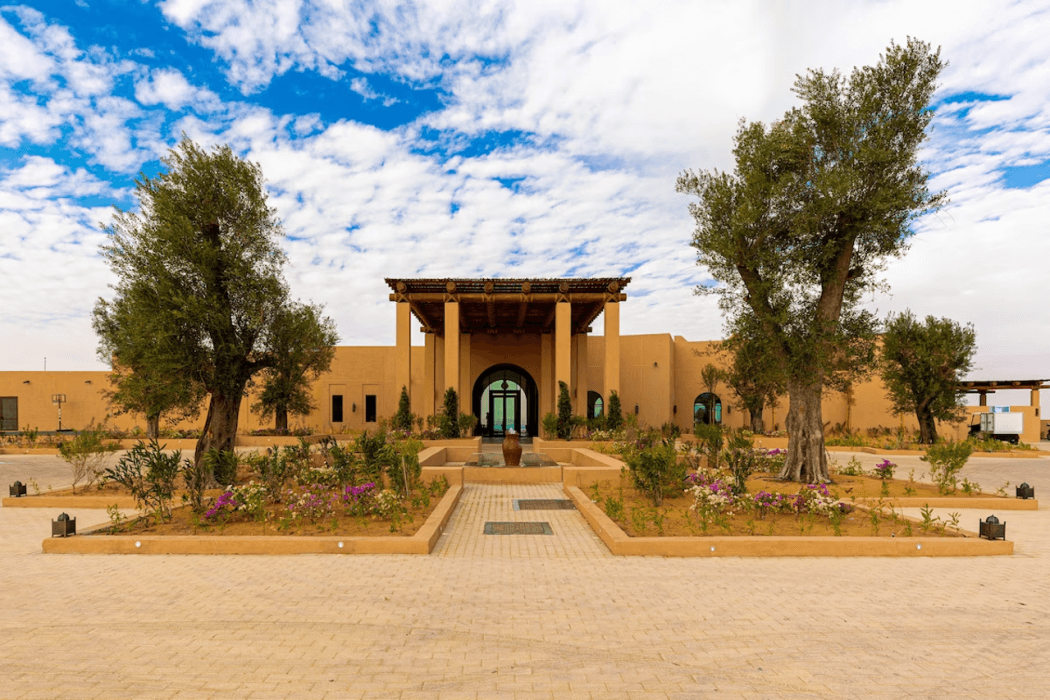 Bab Al Nojoum Bateen Liwa — 1