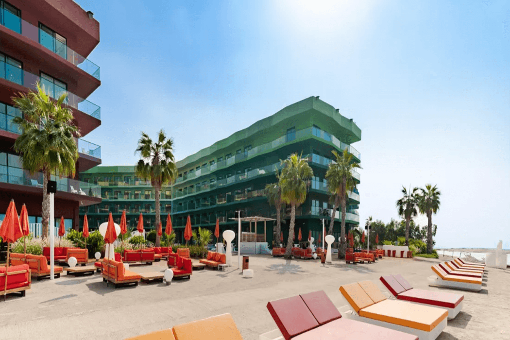 voco Dubai Nice The Heart of Europe (18+)