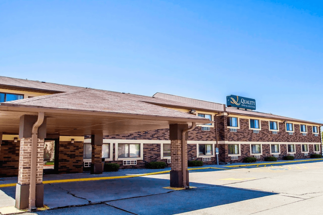 Quality Inn & Suites Champaign North - Urbana — 1