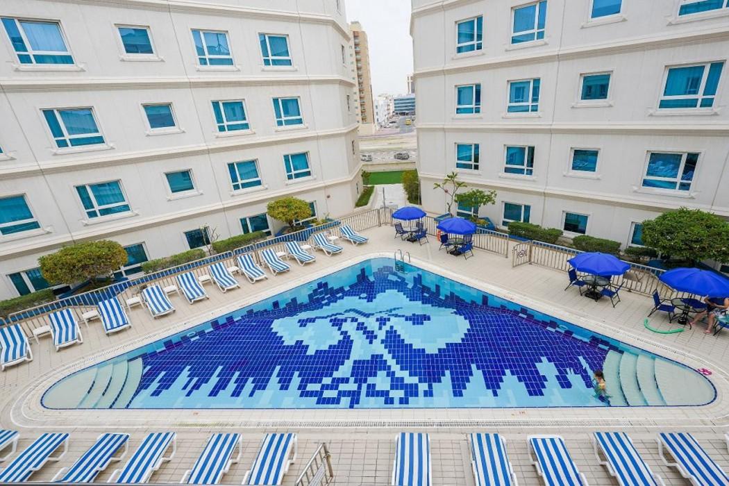 Al Bustan Centre and Residence — 1