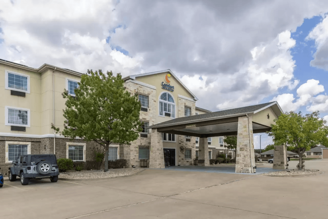 Comfort Inn & Suites Gatesville — 1