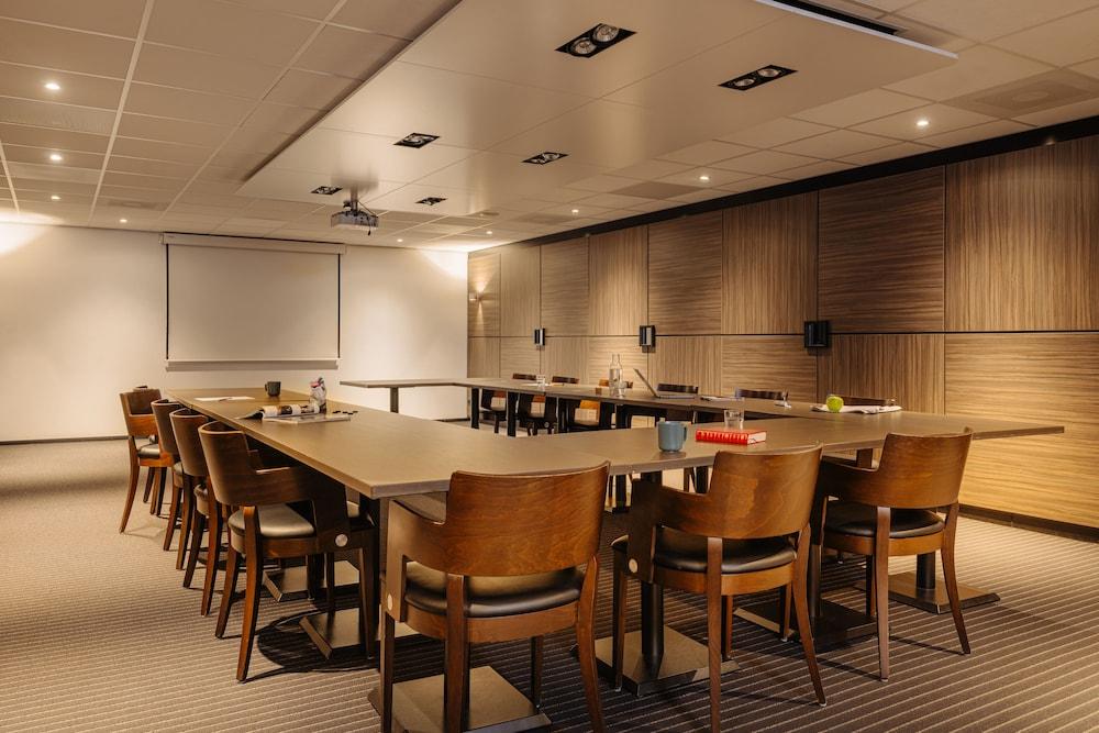 Crown Hotel Eindhoven Centre — 7