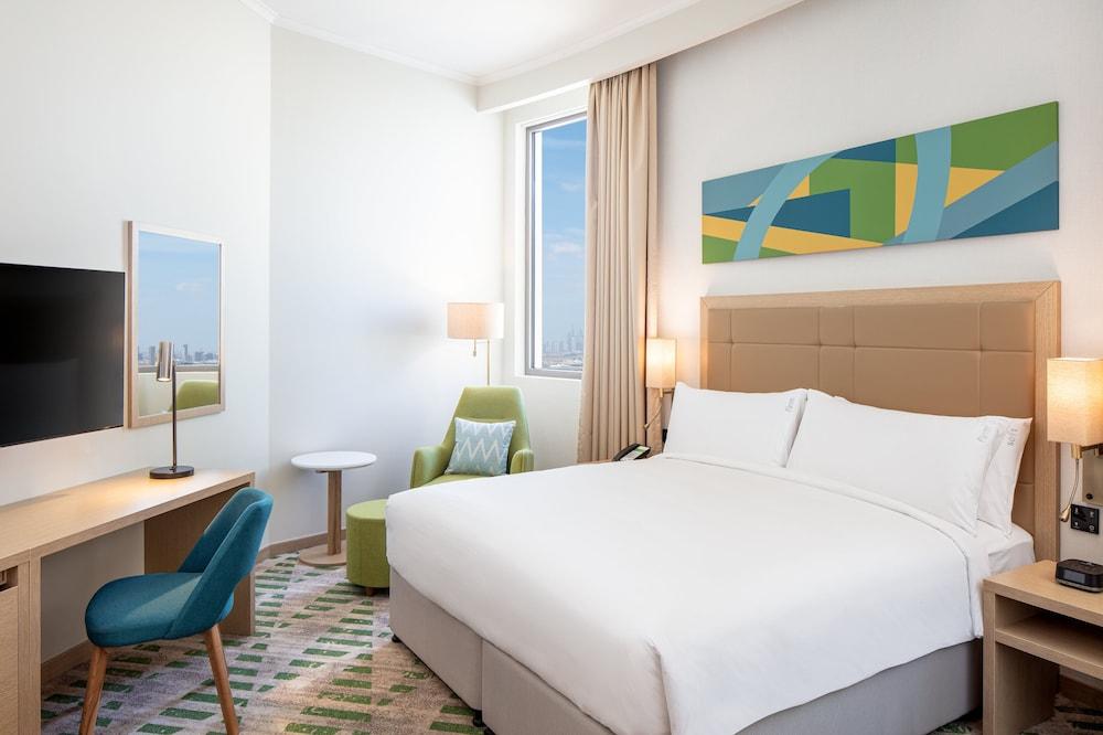 Holiday Inn Hotel & Suites Dubai Science Park, an IHG Hotel — 2