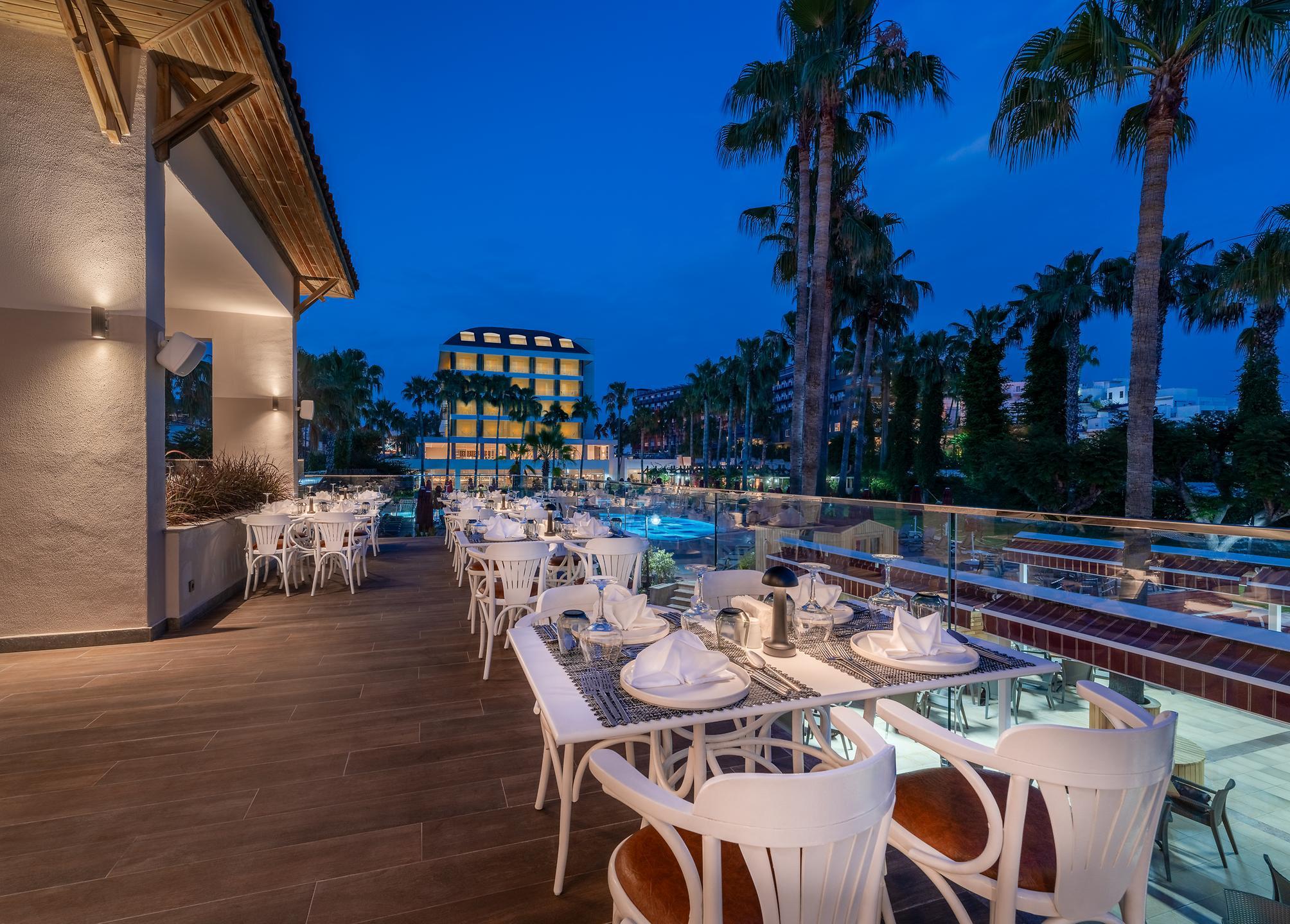 Trendy Palm Beach (Adults Only, 16+) — 5