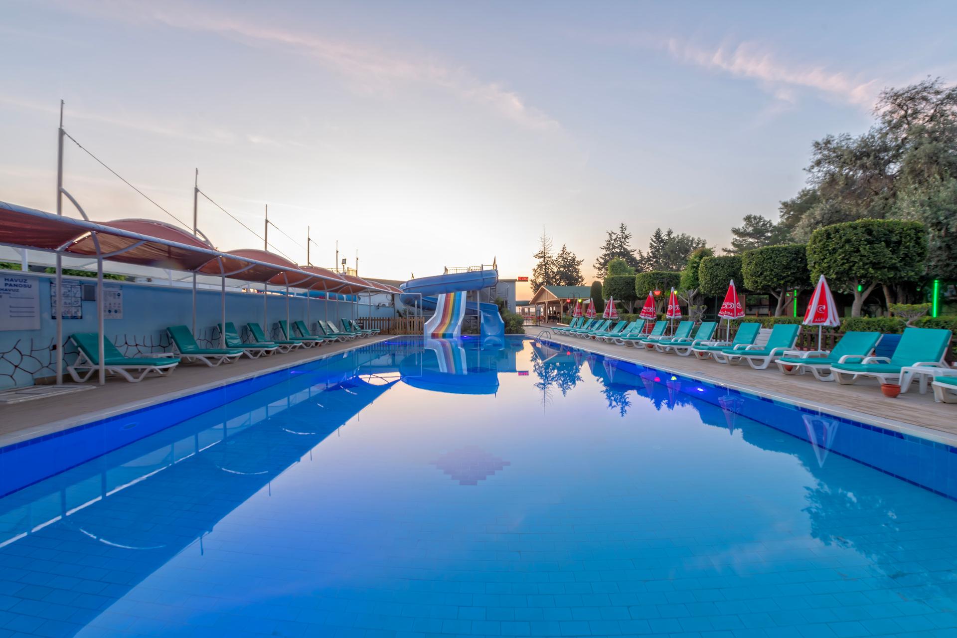 Lims Bona Dea Beach Hotel — 8