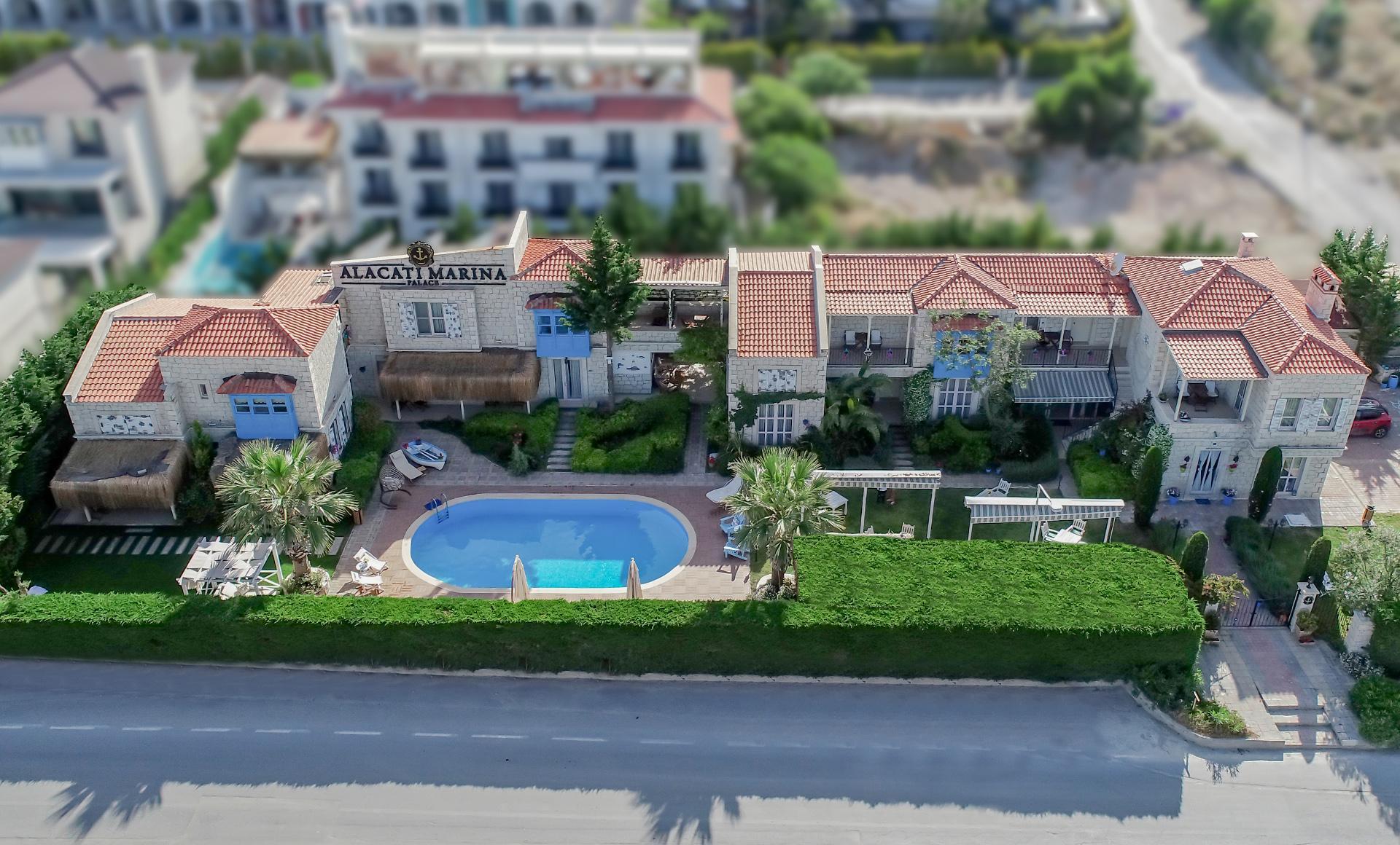 Alaçatı Marina Palace
