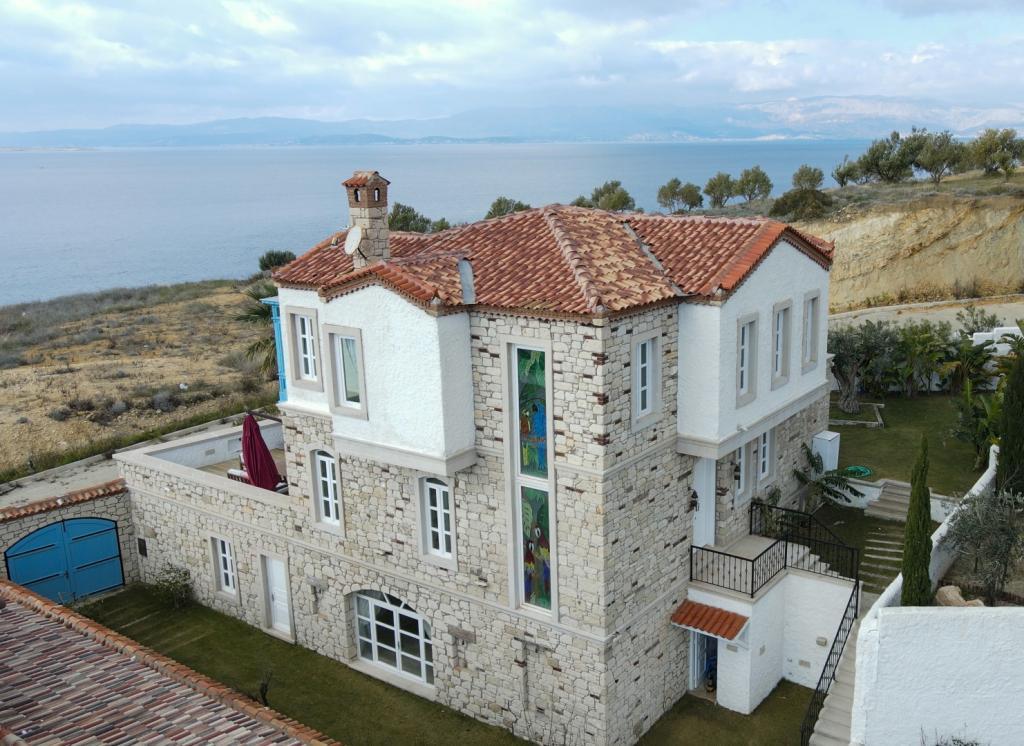Çeşme Fenerburnu Taş Villam — 2