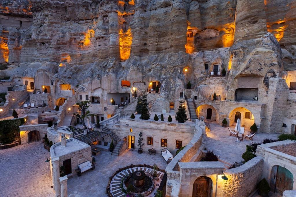 Yunak Evleri Cave Hotel — 2