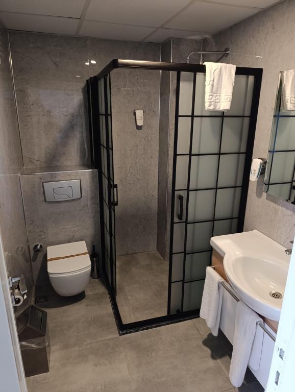 Adresin Hotel — 3