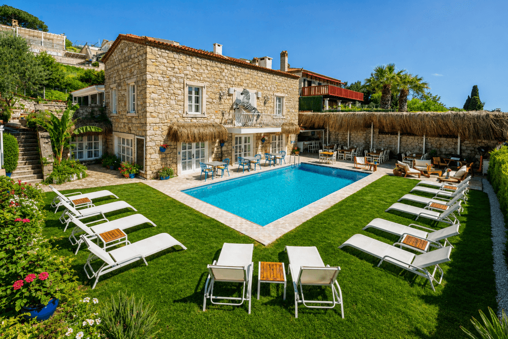 Alaçatı Roka Taş Hotel