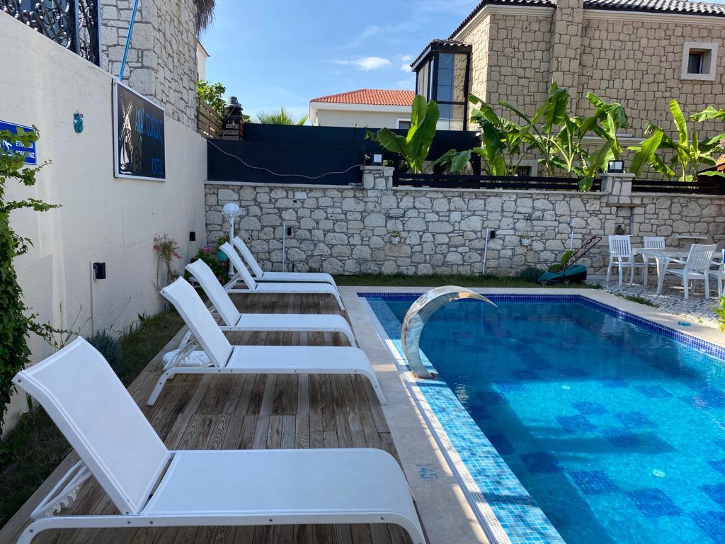 Aral Turkuaz Butik Otel Alaçatı