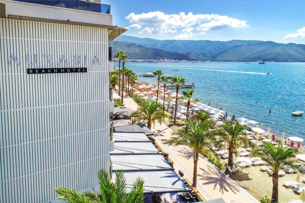 Aurasia Beach Hotel — 2