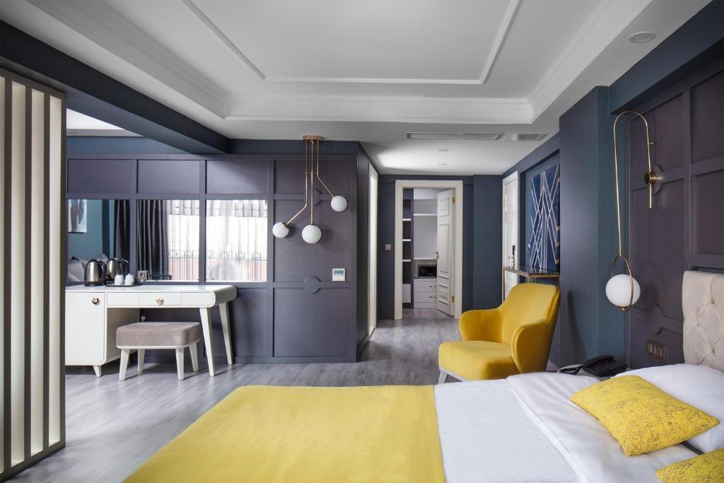 B Loft Hotel — 2