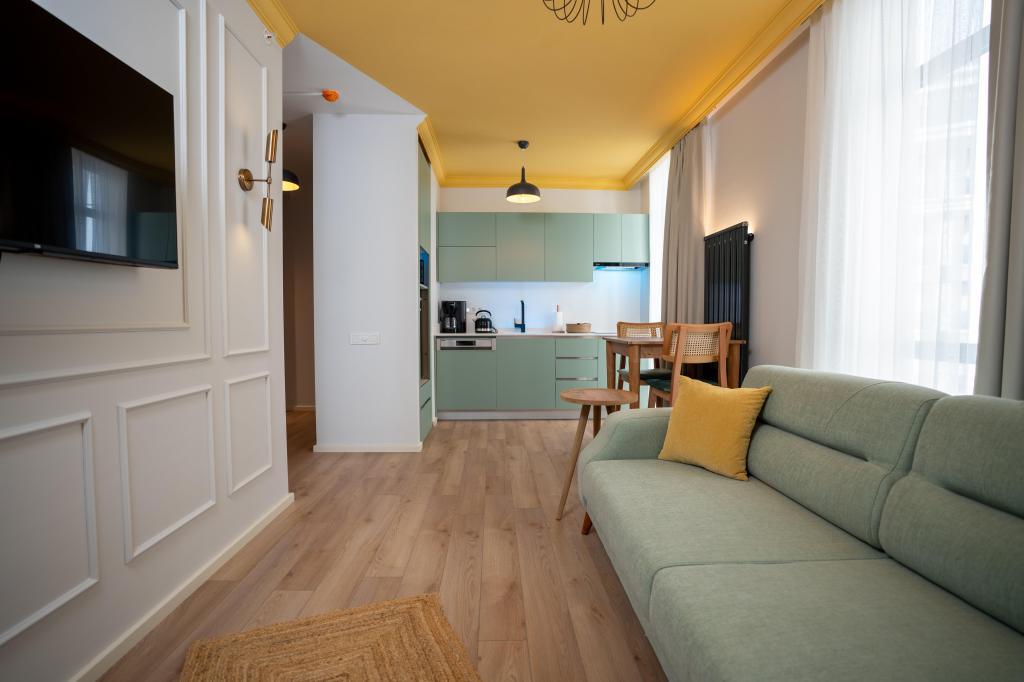 Bird Nest Suites — 7