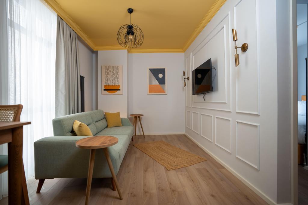 Bird Nest Suites — 9