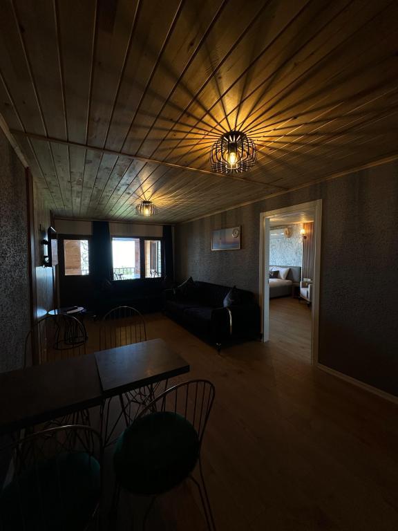 Bungaport BUngalows&Suites Restaurant — 5